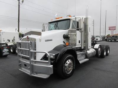 Kenworth T800 Tri Axle Sleeper Semi Truck - 48" Mid Roof Sleeper, Cummins 400HP, 18 Speed Manual