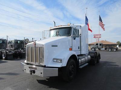 Kenworth T800 Sleeper Semi Truck - 36" Mid Roof Sleeper, Cummins 350HP, 10 Speed Manual