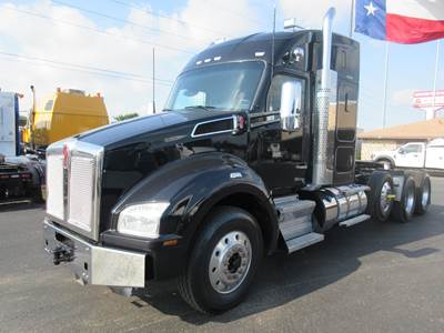 Kenworth T880 Tri Axle Sleeper Semi Truck - 76" Mid Roof Sleeper, Cummins 565HP, 18 Speed Manual