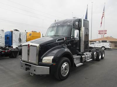Kenworth T880 Tri Axle Sleeper Semi Truck - 52" Mid Roof Sleeper, Cummins 565HP, 18 Speed Manual