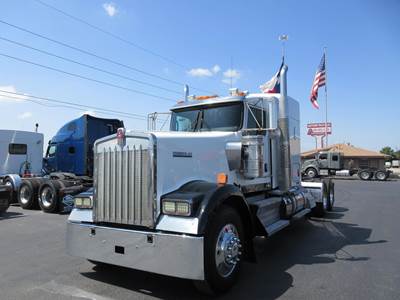 Kenworth W900L Sleeper Semi Truck - 60" Mid Roof Sleeper, Cummins 525HP, 18 Speed Manual