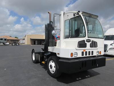 Autocar ACTT Xspotter Yard Spotter Truck - Cummins, 200HP, 6 Speed Automatic