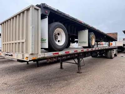 Transcraft 48x102 Combination Flatbed Trailer - Air Ride, Fixed Spread Axle