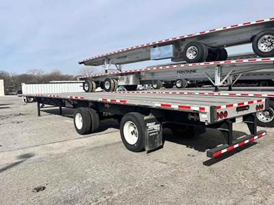 Transcraft 53x102 Combination Flatbed Trailer - Air Ride, Sliding Spread Axle