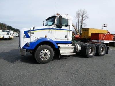 Kenworth T800 Day Cab Truck - Cummins 425HP, 10 Speed Manual