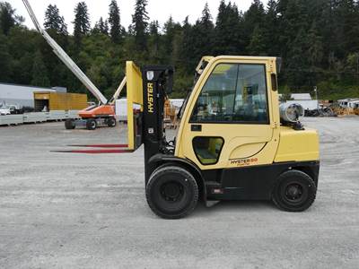 Hyster H80FT Pneumatic Tire Forklift - 8000lb Capacity, 14ft Lift Height