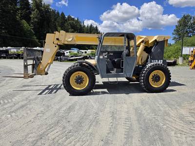 Gehl RS8-42 Telehandler - 8000lb Capacity, 42ft Lift Height