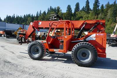 SkyTrak 6042 Telehandler - 6000lb Capacity, 42ft Lift Height