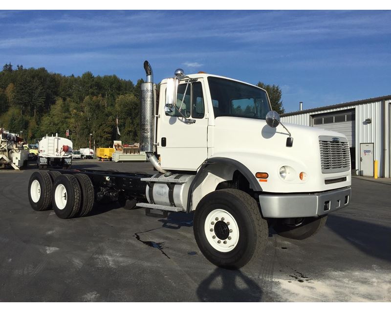 2000 Freightliner FL112 Heavy Duty Cab & Chassis Truck For Sale, 61,457
