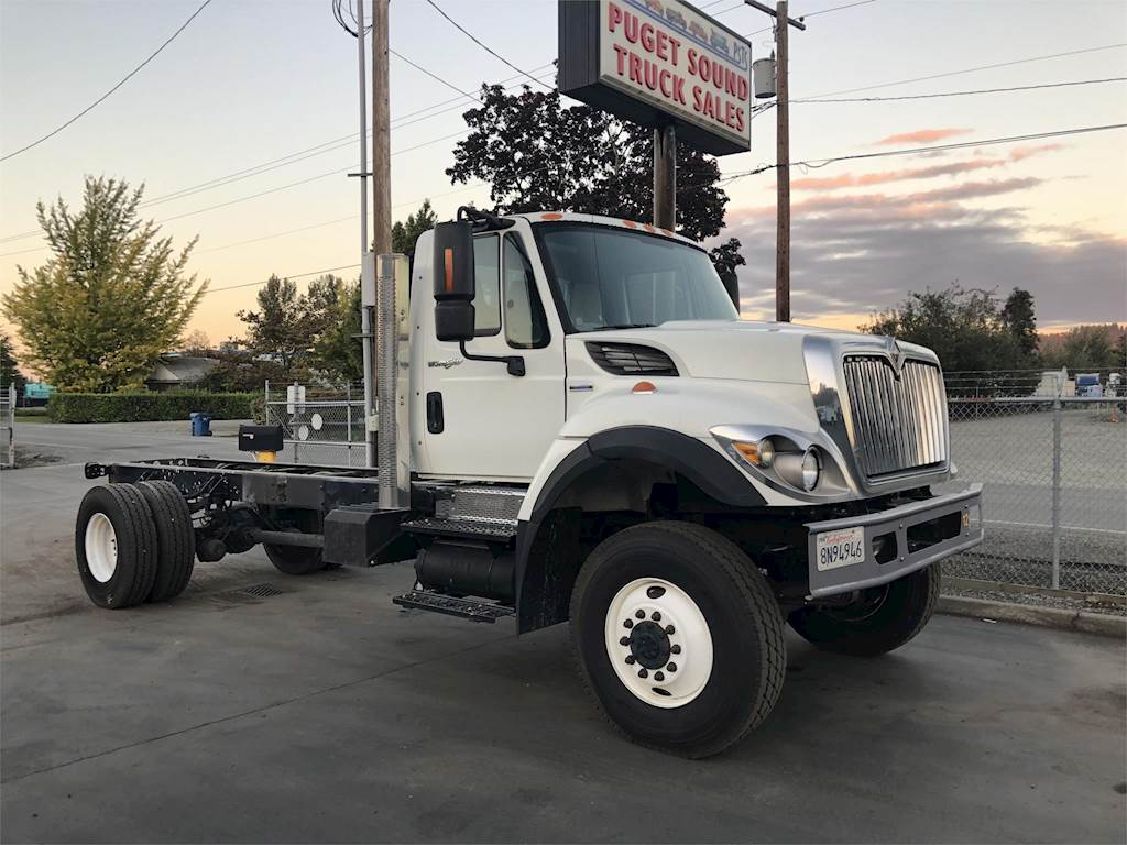 2008 International 7400 Single Axle Cab & Chassis Truck, DT285, 285HP, Automatic