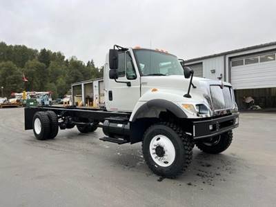 International WorkStar 7400 Single Axle Cab & Chassis Truck - MAXXFORCE 9, 310HP, 5 Speed Allison Rds Automatic