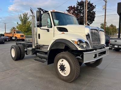 International WorkStar 7400 Single Axle Cab & Chassis Truck - MAXXFORCE DT, 285HP, 5 Speed Allison Rds Automatic