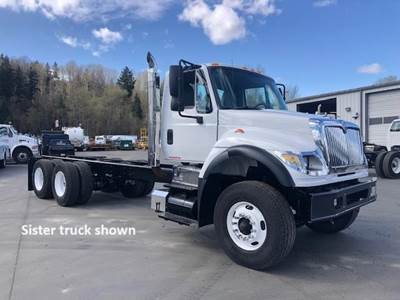 International WorkStar 7600 Tandem Axle Cab & Chassis Truck - Cummins, 370HP, 6 Speed Allison Rds Automatic