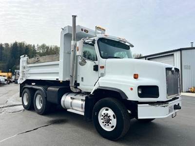 International Paystar 5600 Day Cab Truck - Cummins 600HP, 18 Speed Manual