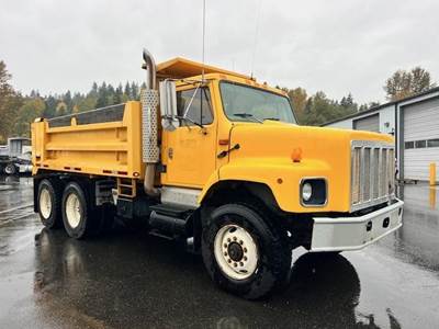 International S2600 Dump Truck - Cummins 435HP, 18 Speed Manual, 14' Dump