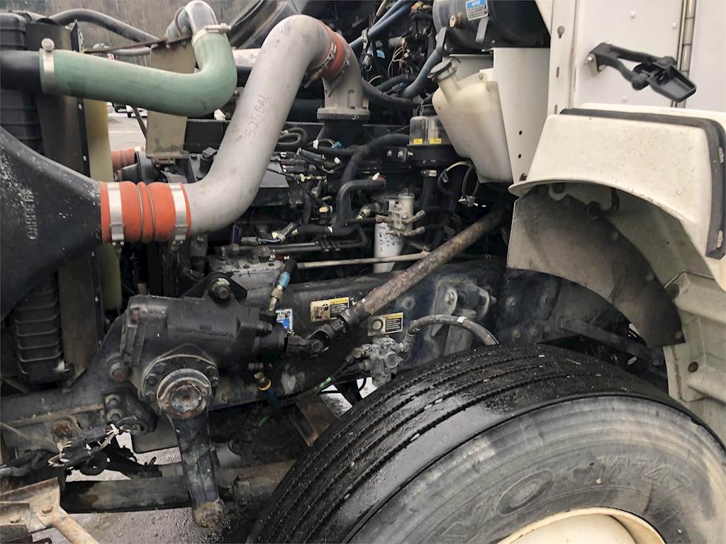 2002 Kenworth T300 Single Axle Dump Truck, Cummins ISC, 225HP, Manual