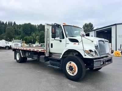 International WorkStar 7400 17 ft Stake Bed Truck - 285HP, 6 Speed Allison Rds Automatic