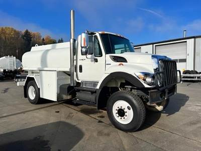 International WorkStar 7300 2000 Gallon Water Truck - MAXXFORCE GDT225 225HP, 5 Speed Allison Rds Automatic