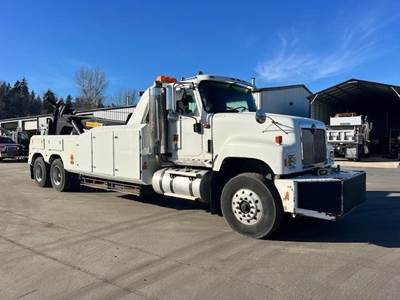 International Paystar 5500 Tandem Axle Wrecker Tow Truck - Cummins, 425HP, 5 Speed Allison Rds Automatic