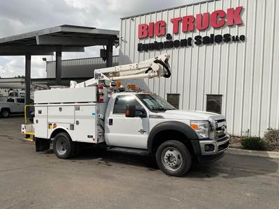 Altec AT37G Articulating Boom Lift