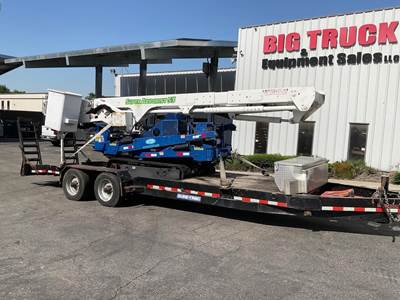 SKYLIFT/ VERSALIFT SUPER ARBORIST 53/VST521 Articulating Boom Lift