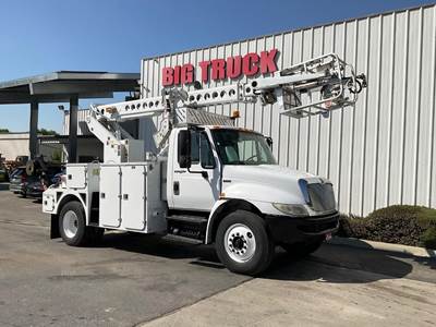 International DuraStar 4300 40 ft Boom / Bucket Truck - 2013 ALTEC AT40C Aerial Platform Lift, Automatic