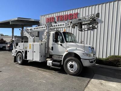 International DuraStar 4300 40 ft Boom / Bucket Truck - 2011 ALTEC AT40C Aerial Platform Lift, Automatic