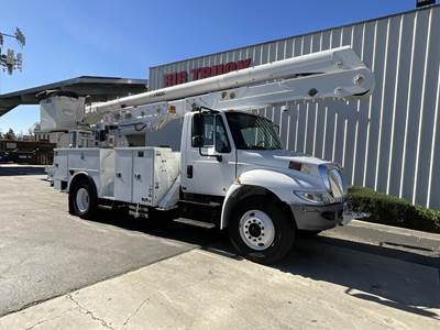 International DuraStar 4300 55 ft Boom / Bucket Truck - 2019 ALTEC AA55 Aerial Lift, Automatic