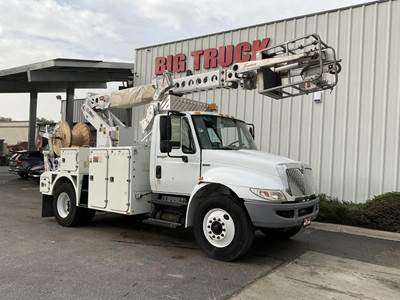 International DuraStar 4300 40 ft Boom / Bucket Truck - 2013 ALTEC AT40C Aerial Platform Lift, Automatic