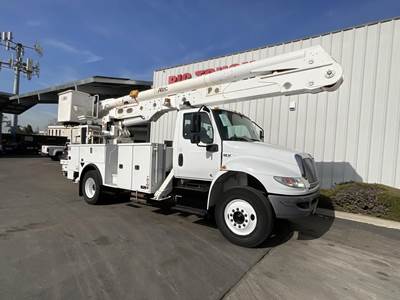 International MV 55 ft Boom / Bucket Truck - 2020 ALTEC AA55 Aerial Lift, Automatic