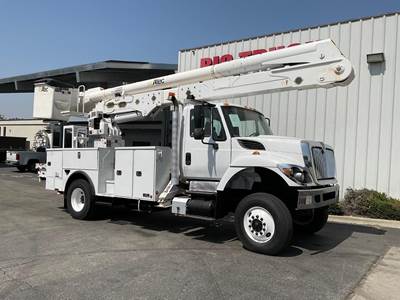 International WorkStar 7300 55 ft Boom / Bucket Truck - 2016 ALTEC AA55 Aerial Lift, Automatic