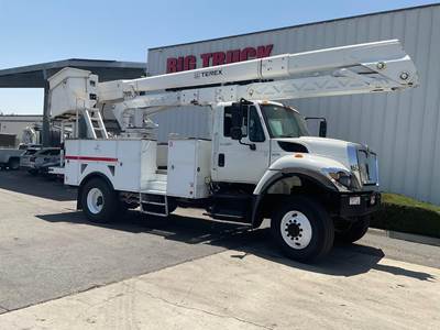 International WorkStar 7300 55 ft Boom / Bucket Truck - 2012 TEREX HRX55 Aerial Lift, Automatic