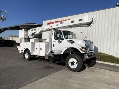 International WorkStar 7300 55 ft Boom / Bucket Truck - 2014 ALTEC AM55 Aerial Lift, Automatic