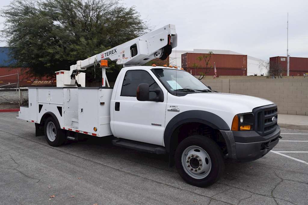 2006 Ford F450 Bucket / Boom Truck For Sale, 116,373 Miles Norwalk