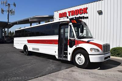 Freightliner M2 106 Single Axle Bus - Caterpillar C7, Automatic