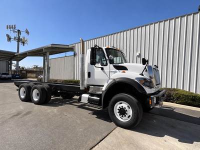 International WorkStar 7500 Tandem Axle Cab & Chassis Truck - MAXXFORCE 10, 310HP, Automatic
