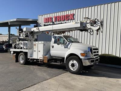 Ford F-750 Single Axle Truck-Mounted Digger Derrick - Automatic, 2015 ALTEC DC47TR Digger Derrick