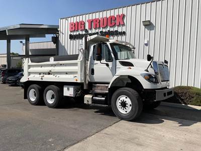 International WorkStar 7400 Dump Truck - MAXXFORCE DT 285HP, Automatic