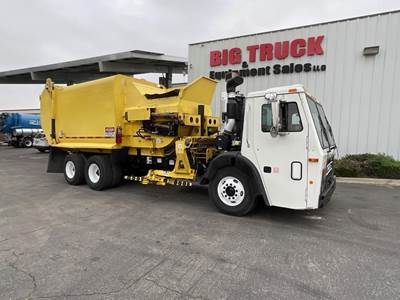 Mack LEU613 Tandem Axle Garbage Truck - MP7, 405HP, Automatic