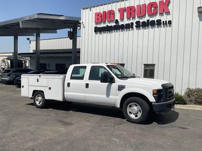 Ford F-350 Mechanic / Service Truck - 5.4L TRITON V8, Automatic