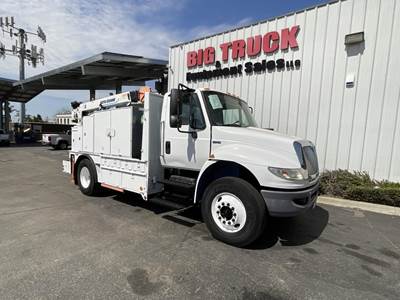 International DuraStar 4300 Mechanic / Service Truck - MAXXFORCE DT, 260HP, Automatic