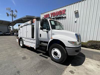 International DuraStar 4300 Mechanic / Service Truck - MAXXFORCE DT, 260HP, Automatic