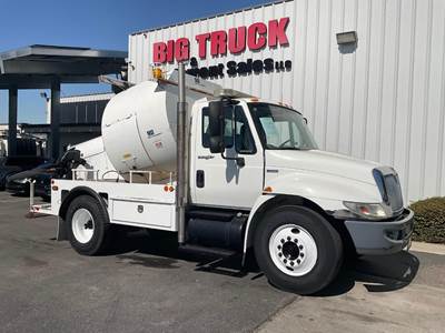 International DuraStar 4300 Single Axle Truck - MAXXFORCE DT, 225HP, Automatic