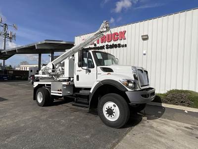 International WorkStar 7300 Single Axle Truck - MAXXFORCE DT, 245HP, Automatic