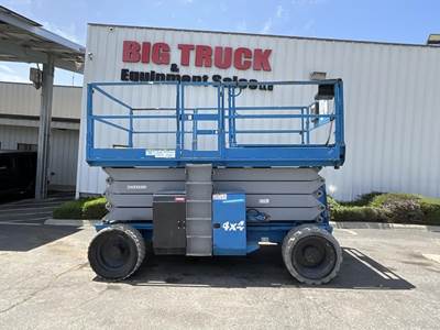 Genie GS-4390RT Scissor Lift - 49ft Working Height