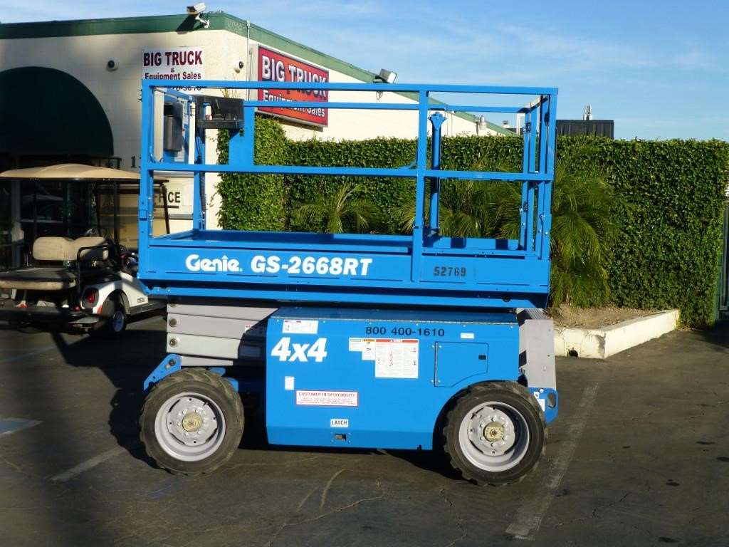 2006 Genie GS2668RT Scissor Lift For Sale, 2,195 Hours Norwalk, CA