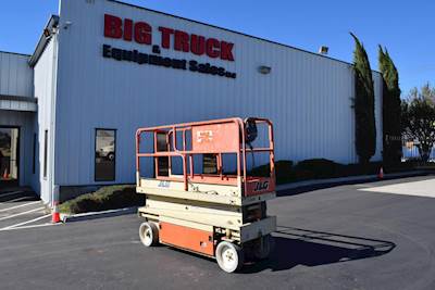 JLG 2033E Scissor Lift