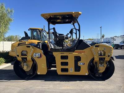 Caterpillar CB7 Smooth Drum Roller Compactor