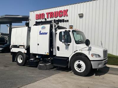 Freightliner M2 106 Sweeper Truck - Cummins, 200HP, Automatic