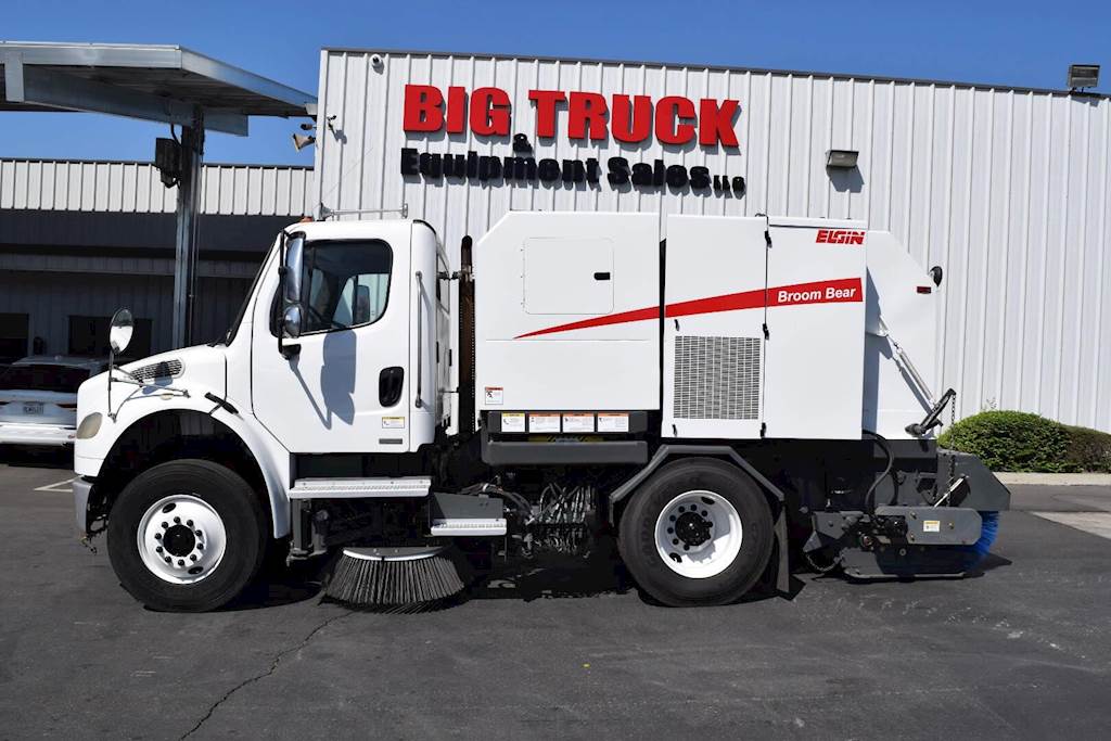 2008 Elgin BROOM BEAR Sweeper For Sale Fontana, CA 4757